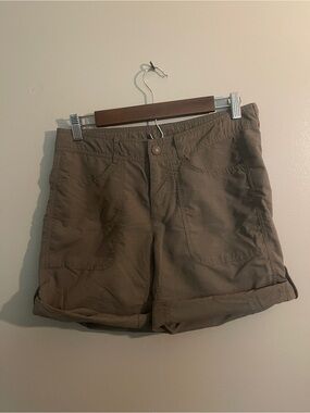 The North Face Women's Tan Roll-Cuff Utility Shorts